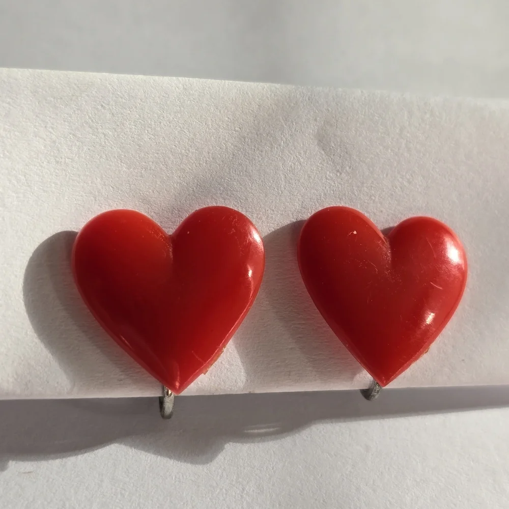 Vintage red heart earrings screwback silver tone valentine's day love retro